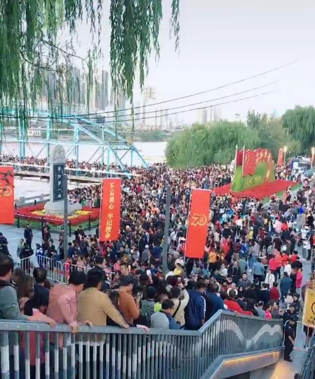 http://hzmt.cttv.co/NewsImag/15df52d93ab1470f983fd7c28c81f57e.jpg